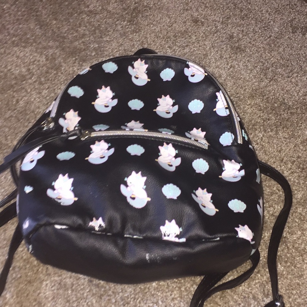 I am selling a mini backpack